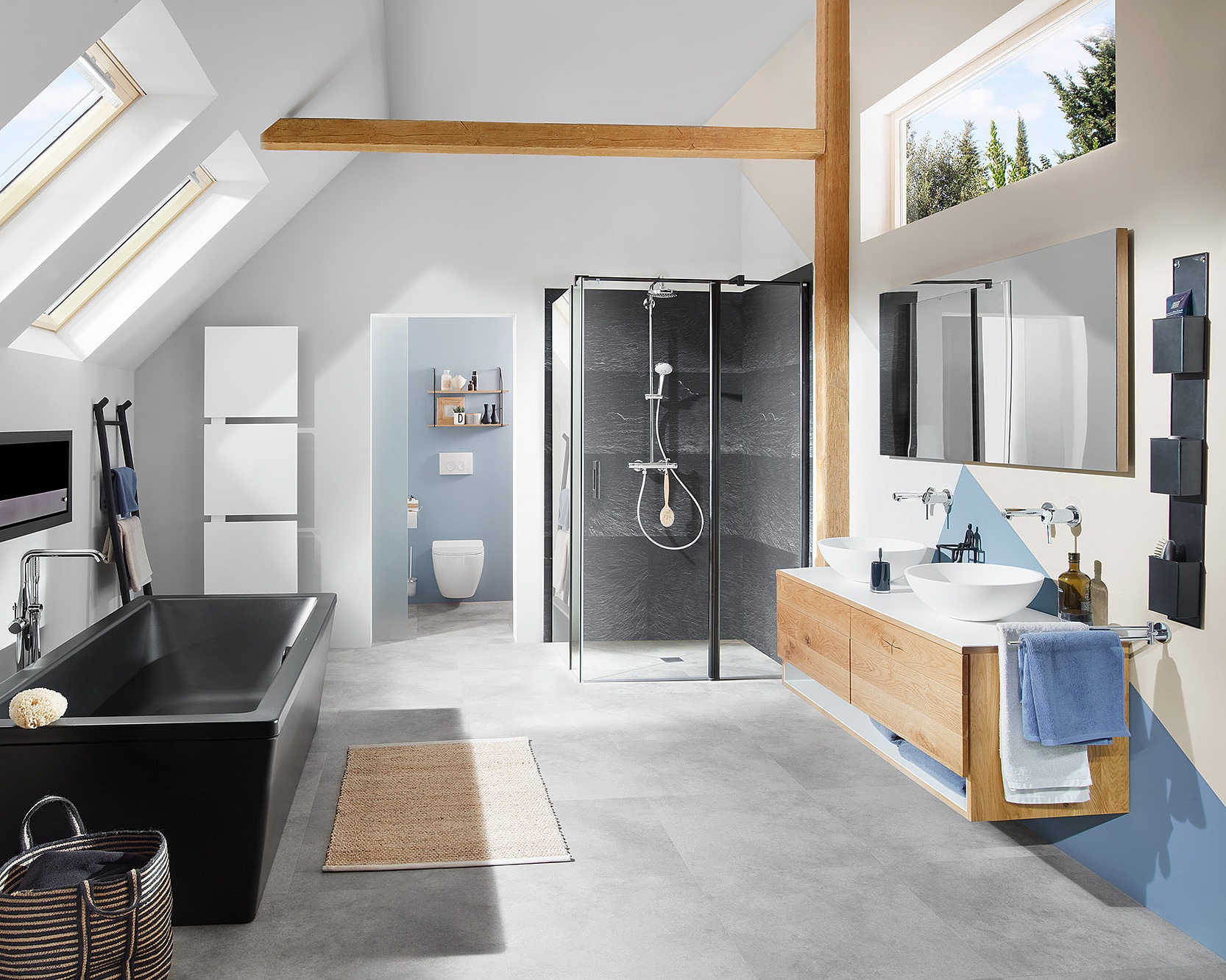 Paroi de douche à profilé Kermi avec élément fixe WALK-IN XB en prolongement pour combinaison avec WALK-IN-XB Wall avec verre miroir et porte pivotante PEGA à 1 vantail avec élément fixe sur mesure