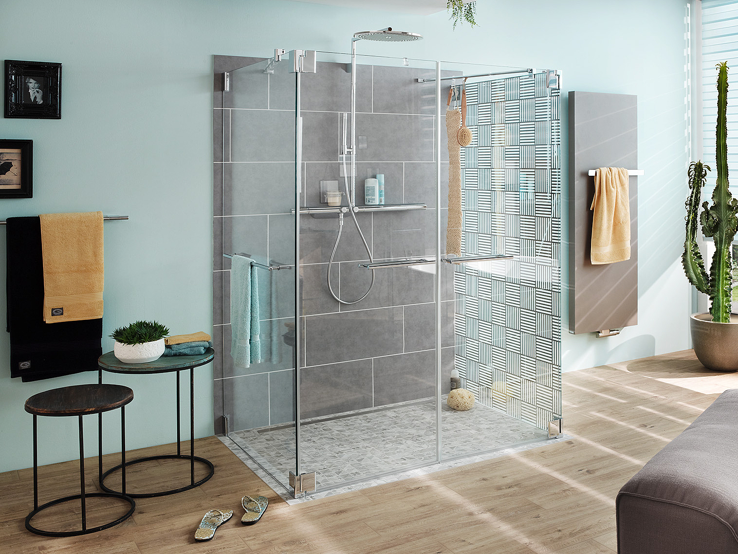 Kermi shower board LINE with channel cover along wall