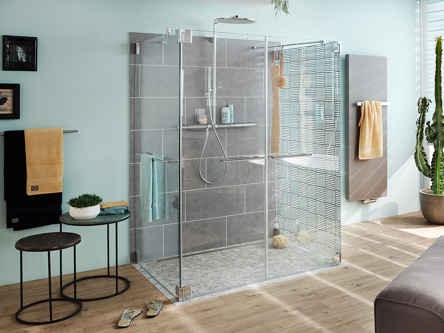 Kermi shower board LINE with channel cover along wall