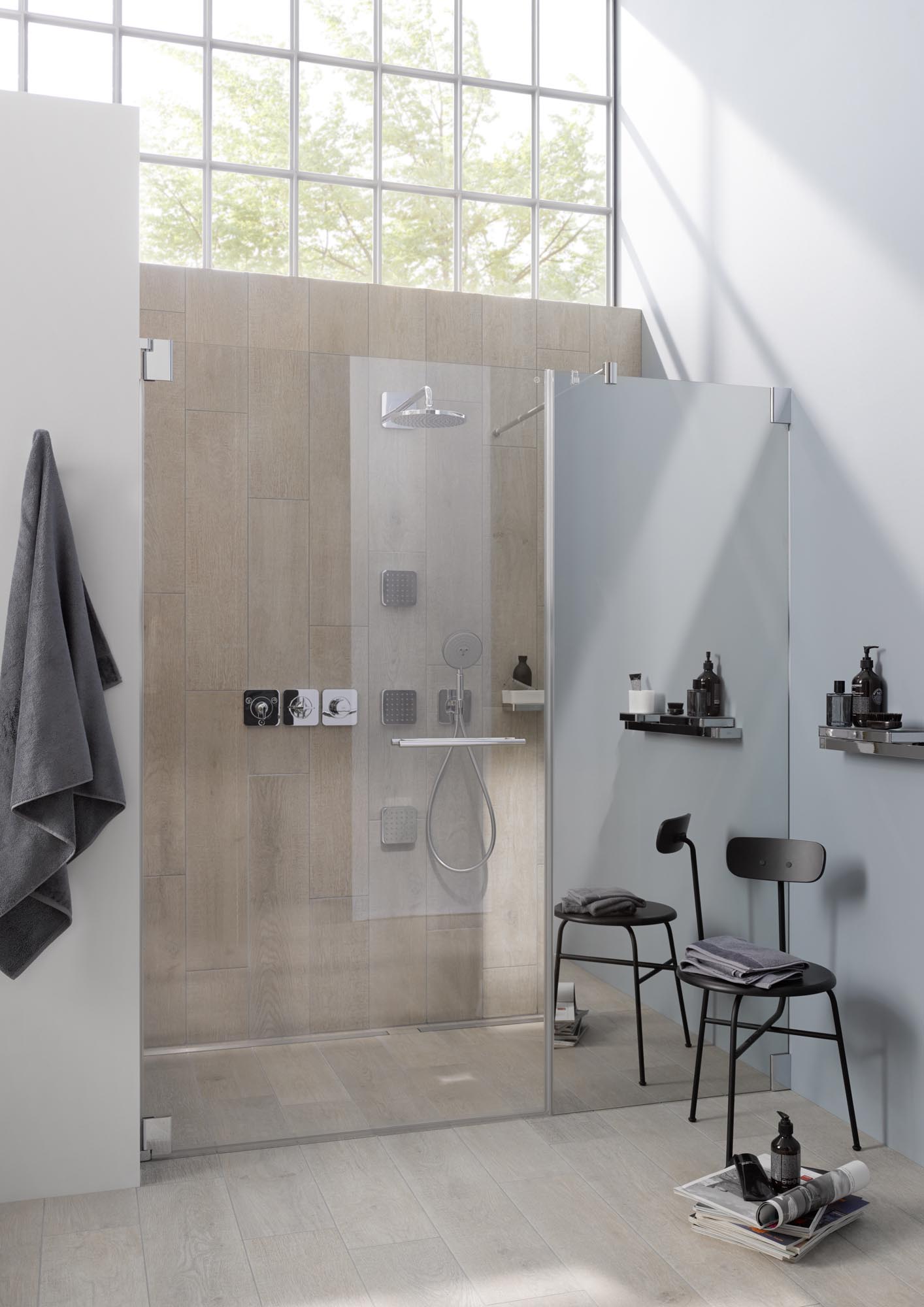 Kermi hinged shower enclosure PASA single-panel hinged door and fixed panel customized via KermiEXTRA