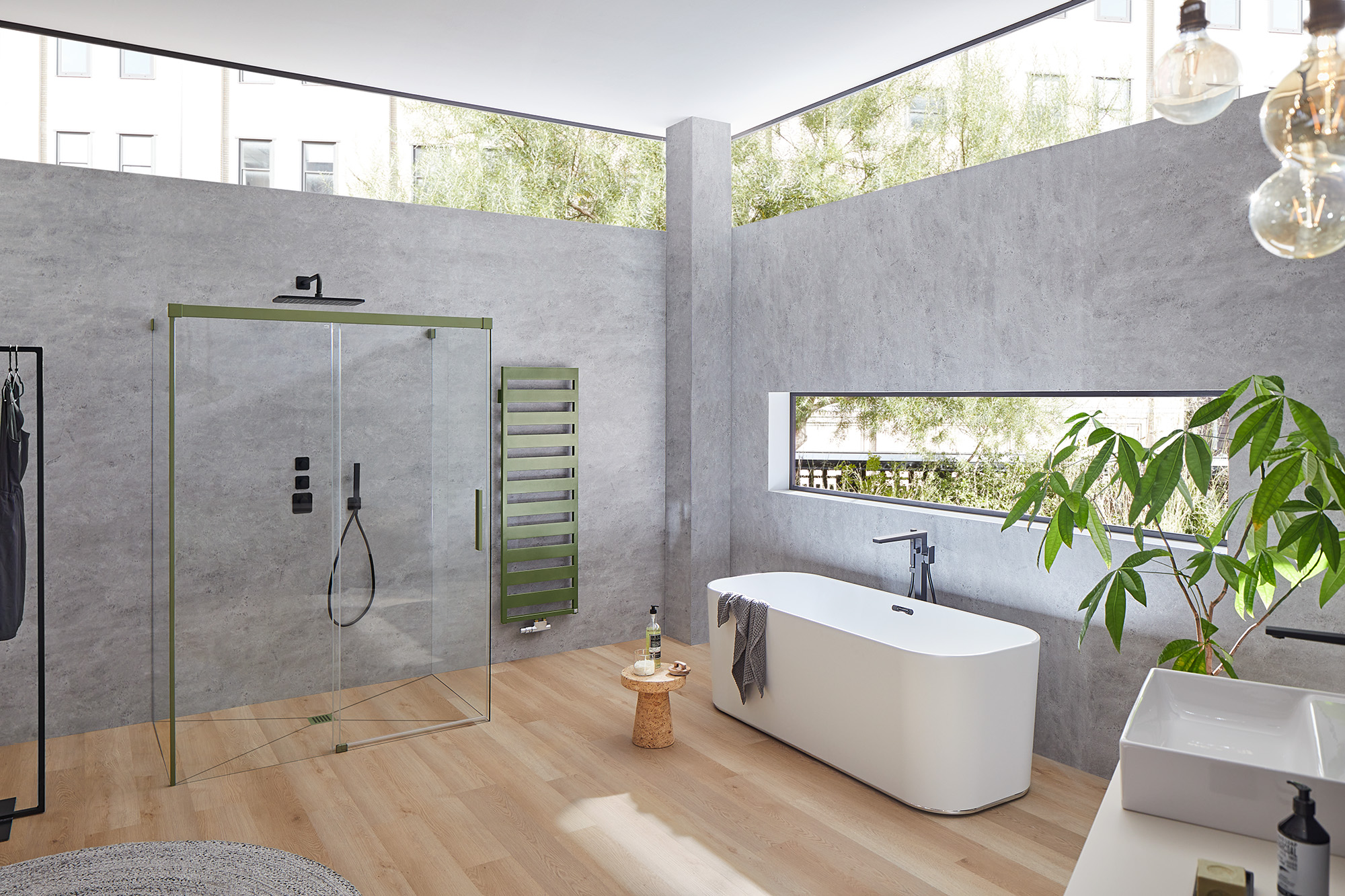 Paroi de douche à profilé Kermi avec porte coulissante NICA à 2 éléments avec surface au sol libre et élément fixe sans profilé mural Forest